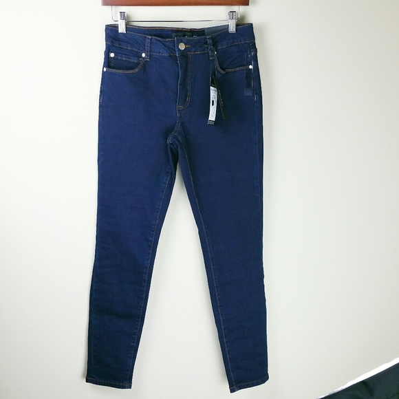 Tahari Denim - Tahari Mid Rise Fit Skinny Solution Jeans Women